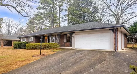 1853 Hebron Hills Dr, Tucker, GA 30084