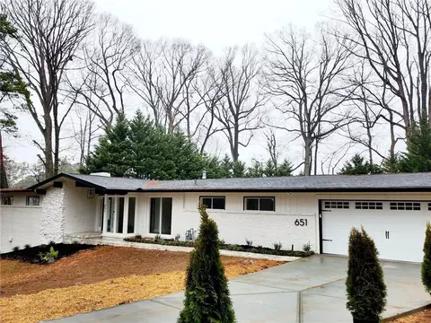 651 Dogwood Cir, Norcross, GA 30071
