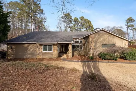 5215 Skidaway Dr, Alpharetta, GA 30022