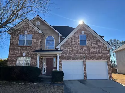 423 Lake Ridge Ln, Fairburn, GA 30213