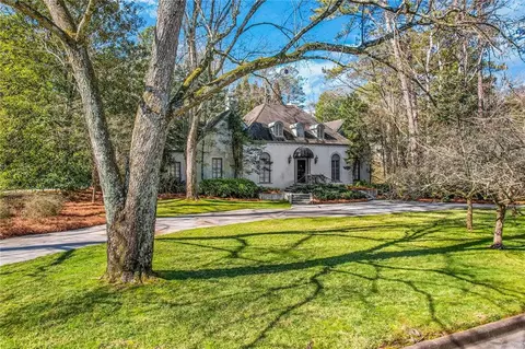 1055 Foxcroft Rd NW, Atlanta, GA 30327