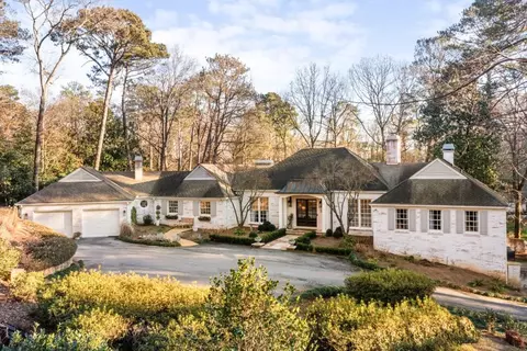 2660 W Wesley Rd NW, Atlanta, GA 30327