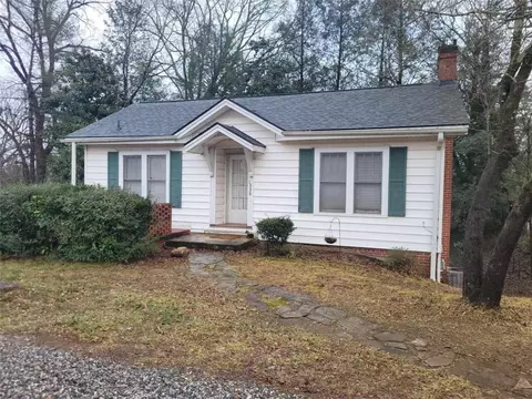 1338 Park Hill Dr, Gainesville, GA 30501