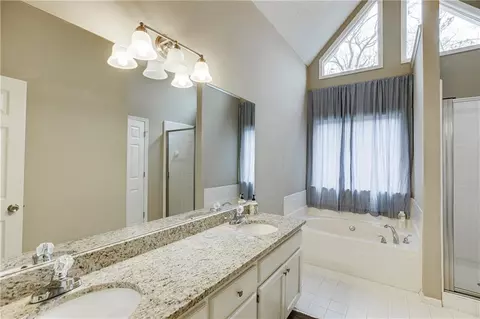 Bath - 134 Roberts Rd, Suwanee, GA 30024 photo 3 of 5