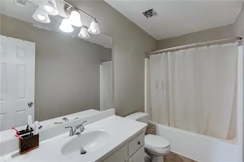 Bath - 134 Roberts Rd, Suwanee, GA 30024 photo 4 of 5