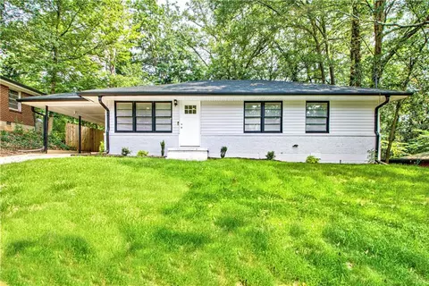 2906 Laguna Dr, Decatur, GA 30032