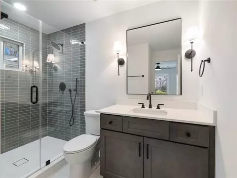 2215 Plantation Ln, Chamblee, GA 30341 photo 15