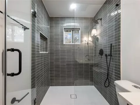 2215 Plantation Ln, Chamblee, GA 30341 photo 16