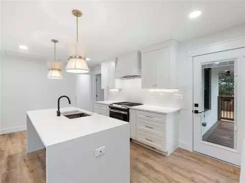 2215 Plantation Ln, Chamblee, GA 30341 photo 11