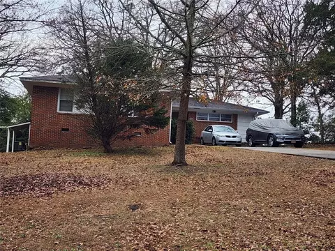 2007 Fairway Dr, Macon, GA 31217