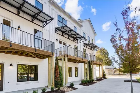 2497 Sycamore Rd NW #2, Atlanta, GA 30318