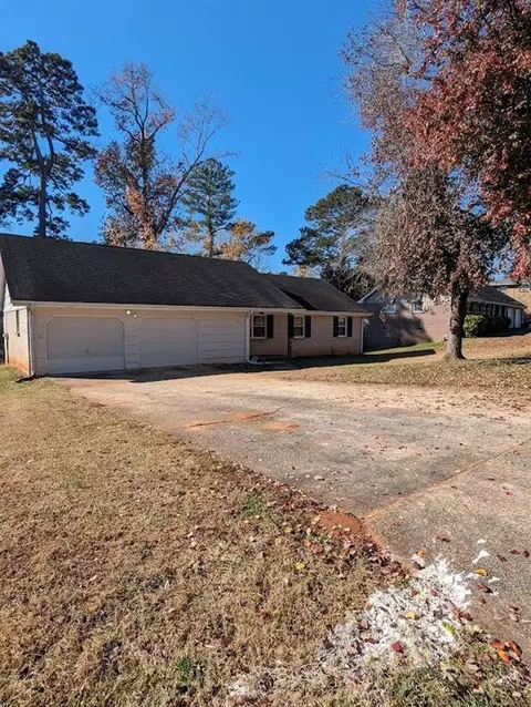 4017 Seven Hills Trl, Stone Mountain, GA 30083