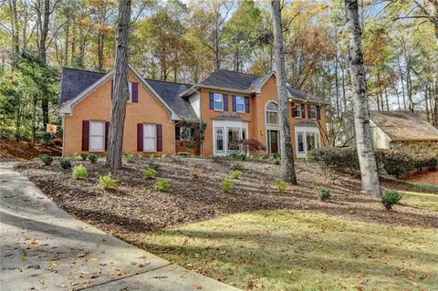 10600 Roxburgh Ln, Roswell, GA 30076