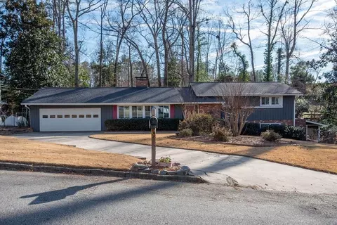3325 N Embry Cir, Chamblee, GA 30341