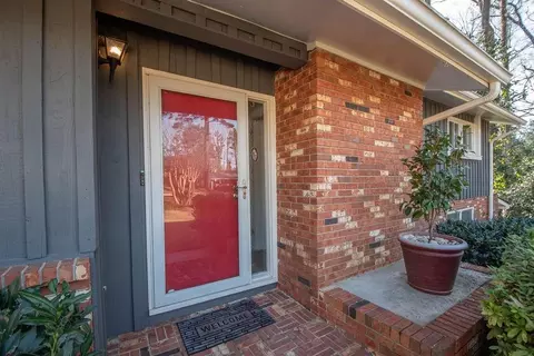 3325 N Embry Cir, Chamblee, GA 30341 photo 5