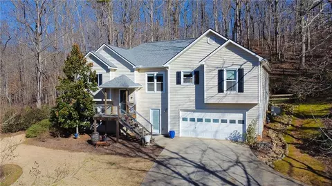 68 Harbour Dr, Dawsonville, GA 30534