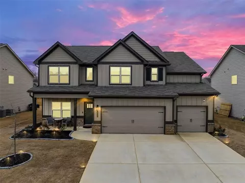 304 Eleanora Xing, Loganville, GA 30052