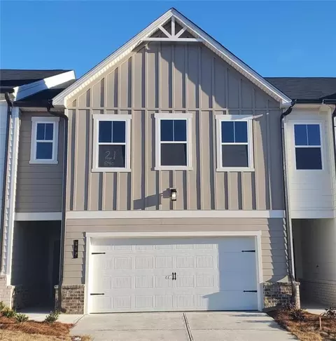 711 Point Place Dr, Loganville, GA 30052