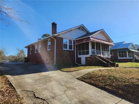 3 H Ave, Gainesville, GA 30504