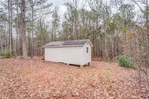 Exterior - 697 Rocky Point Rd, Covington, GA 30014 photo 9 of 9