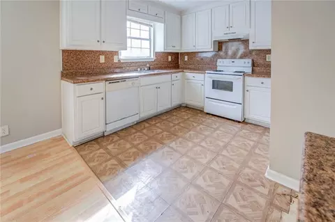 Kitchen - 697 Rocky Point Rd, Covington, GA 30014 photo 3 of 6