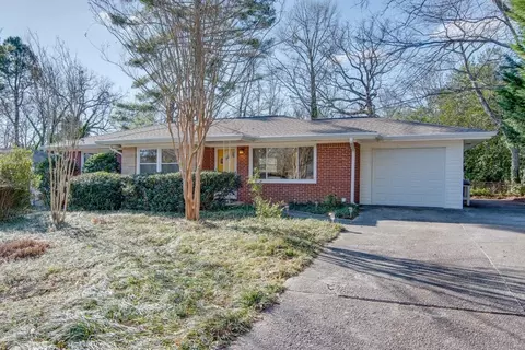 2904 Belaire Cir, Doraville, GA 30340