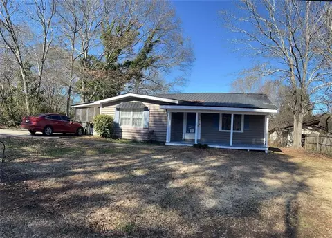 334 Springdale Dr, Hartwell, GA 30643