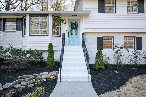 1455 Rochelle Dr, Dunwoody, GA 30338