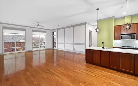360 Chambers St #101, Woodstock, GA 30188
