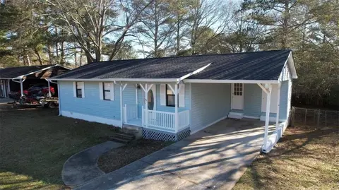 611 SE Lakeridge Cir SE, Conyers, GA 30094