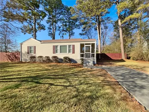 101 E Acres Dr SE, Marietta, GA 30067