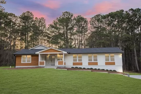 1435 Leach Dr, Lawrenceville, GA 30045