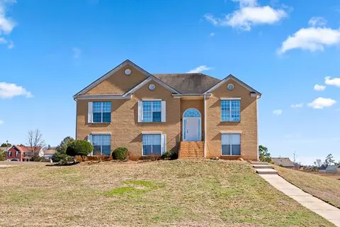 5473 Amelia Ln, Ellenwood, GA 30294