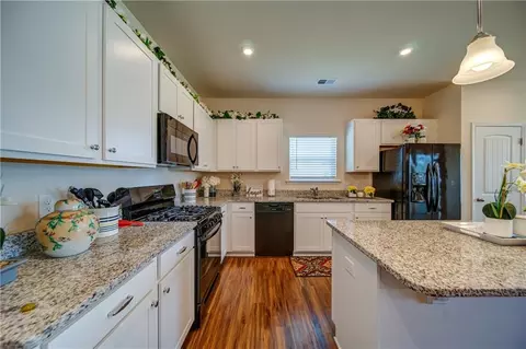 104 Willowbrook Ct, Calhoun, GA 30701 photo 5