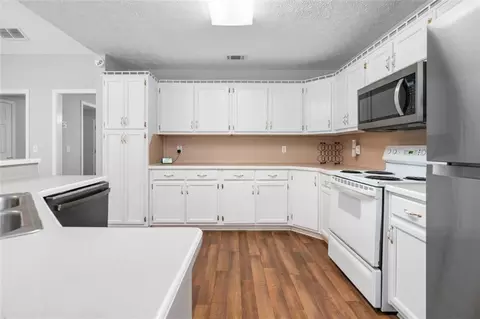 205 Cypress Dr, Covington, GA 30016 photo 9