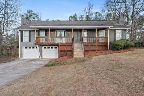 420 Savannah Dr, Woodstock, GA 30188