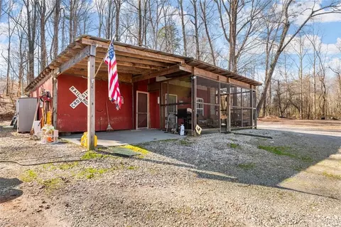 51 Rainwater Ln, Pendergrass, GA 30567