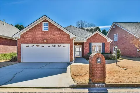 2280 Stockton Walk Ln, Snellville, GA 30078