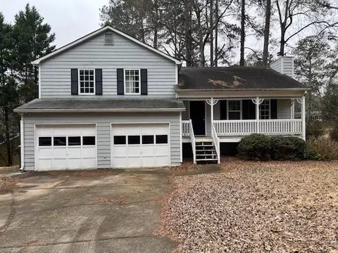 4994 Hunters Cove Dr, Acworth, GA 30101
