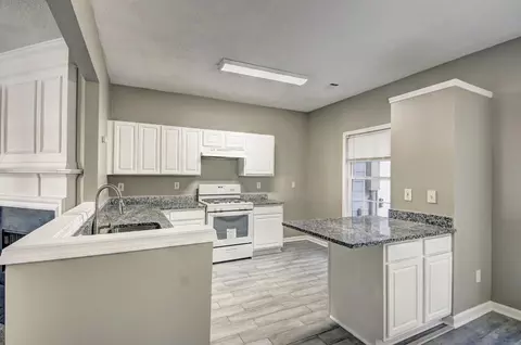 4069 Howell Park Rd, Duluth, GA 30096 photo 6
