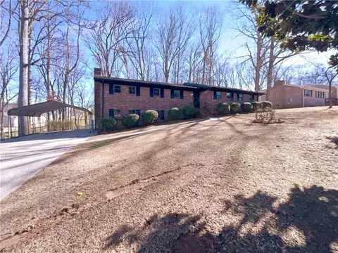 5810 Forest Dr, Acworth, GA 30102