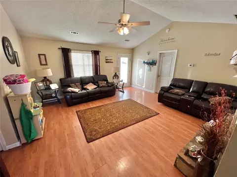 111 Greenleaf Dr, Hampton, GA 30228 photo 2
