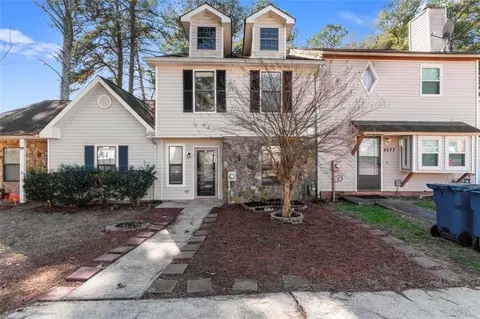 8279 Canyon Forge Dr, Riverdale, GA 30274
