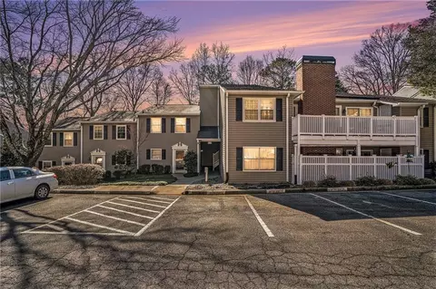 1750 Clairmont Rd #17, Decatur, GA 30033