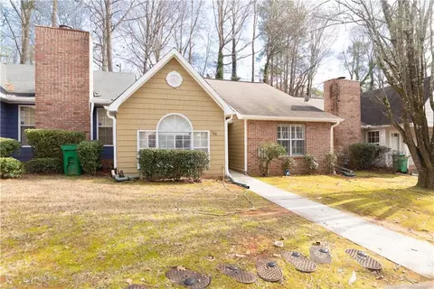 1103 Old Saybrook Ct, Stone Mountain, GA 30083