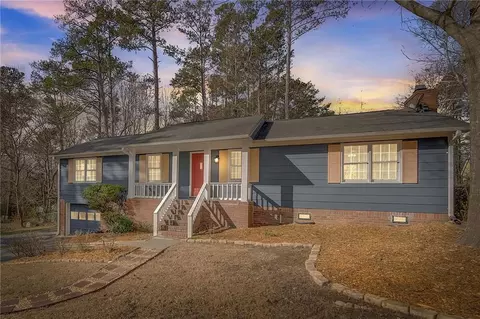5751 Salem Woods Dr, Acworth, GA 30102