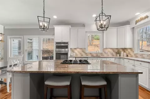 Kitchen - 4205 Berkeley View Dr, Berkeley Lake, GA 30096 photo 3 of 9