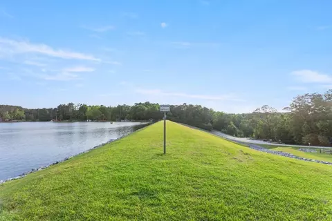 View/Area - 4205 Berkeley View Dr, Berkeley Lake, GA 30096 photo 4 of 6