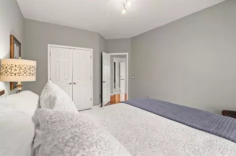 Bedroom - 4205 Berkeley View Dr, Berkeley Lake, GA 30096 photo 4 of 7