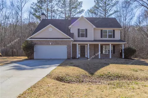 1132 Brookstone Estates Dr, Loganville, GA 30052